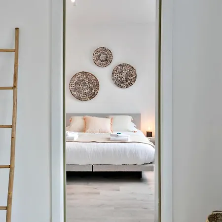 בית נופש Bright And Spacious Family House In The Center Of *
