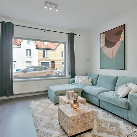 Bright And Spacious Family House In The Center Of